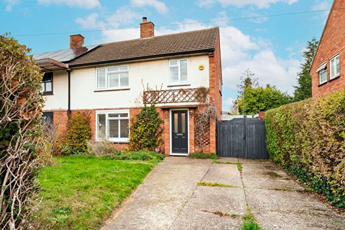 3 Bedroom Semi Detached House For Sale In Arbury Road, Cambridge, CB4