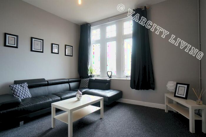 2 Bedroom Apartment To Rent In Plas Meuryn, Bangor, LL57