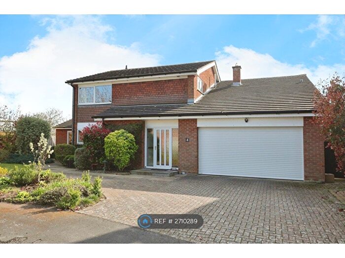 4 Bedroom Detached House To Rent In Beech Drive, Rugby, CV23