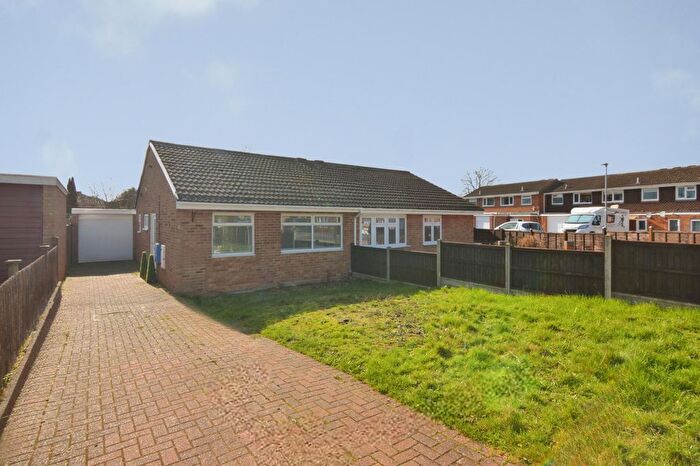 2 Bedroom Bungalow For Sale In Keble Way, Owlsmoor, Sandhurst, GU47