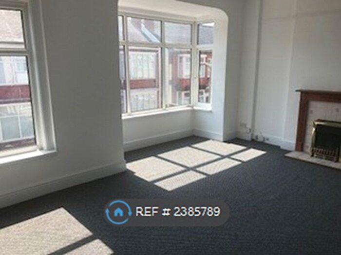 2 Bedroom Flat To Rent In Parkside, Wallasey, CH44