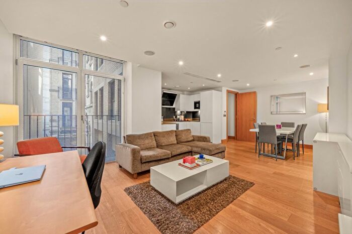 2 Bedroom Flat To Rent In Red Lion Court, Farringdon Without, EC4A