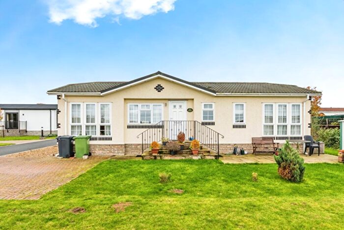 2 Bedroom Detached House For Sale In Redhill Park, Watton, Thetford, Norfolk, IP25