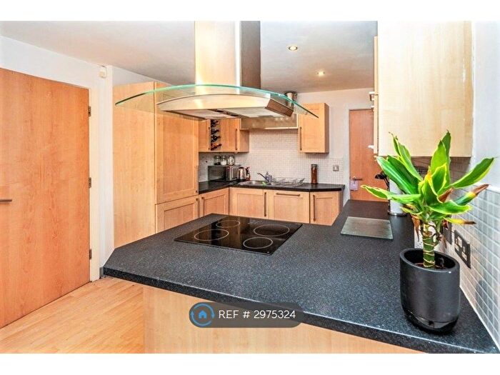 2 Bedroom Flat To Rent In Woolton Street, Liverpool, L25
