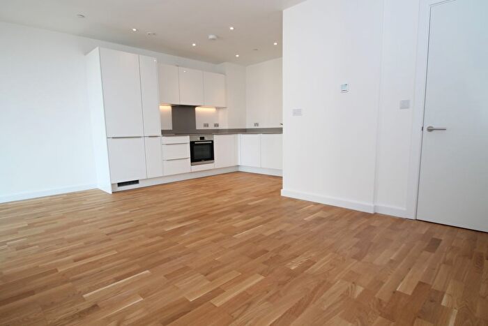 2 Bedroom Property To Rent In St. Marks Square, Bromley, BR2