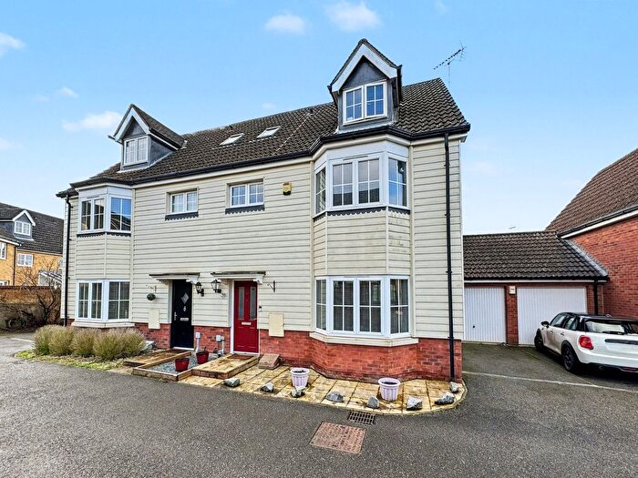 4 Bedroom Semi Detached House For Sale In Eagle Close, Stowmarket, IP14