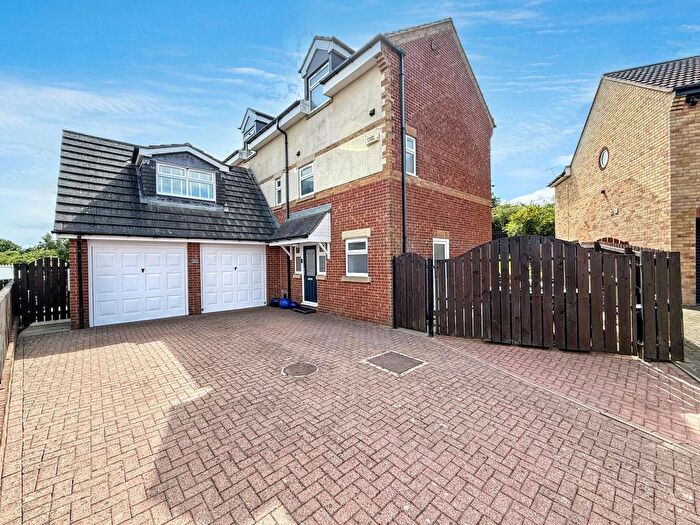 7 Bedroom Detached House For Sale In Siskin Close, Hartlepool, TS26