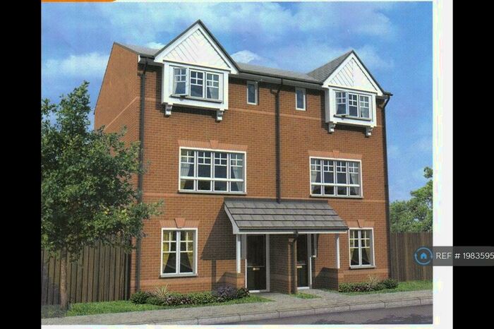 4 Bedroom Semi-Detached House To Rent In Alderglen Road, Manchester, M8