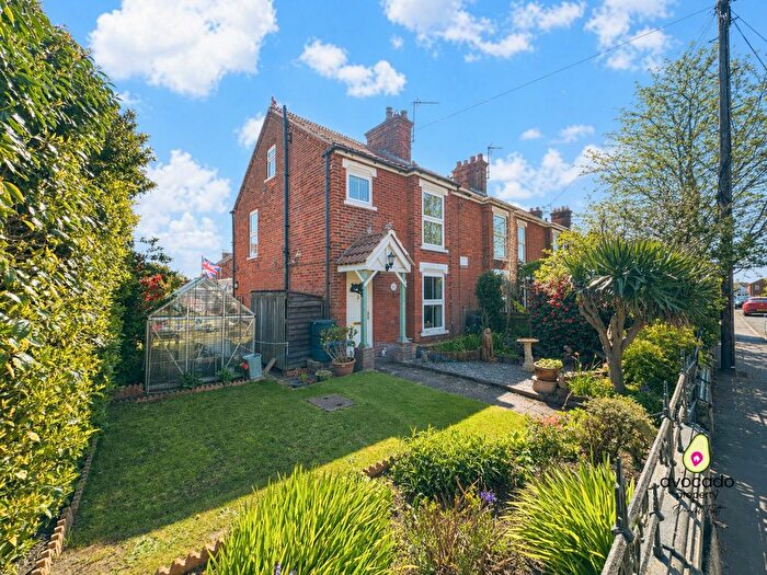 3 Bedroom Semi Detached House For Sale In St. Johns Road, Stalham, Norwich, Norfolk, NR12
