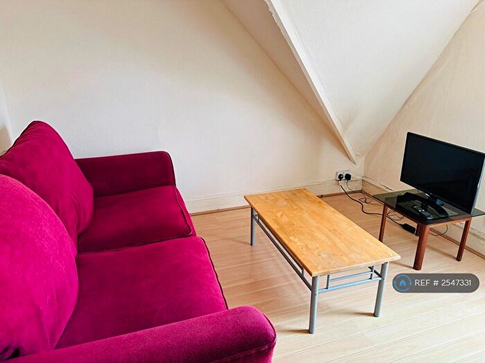 1 Bedroom Flat To Rent In Ella Street, Hull, HU5