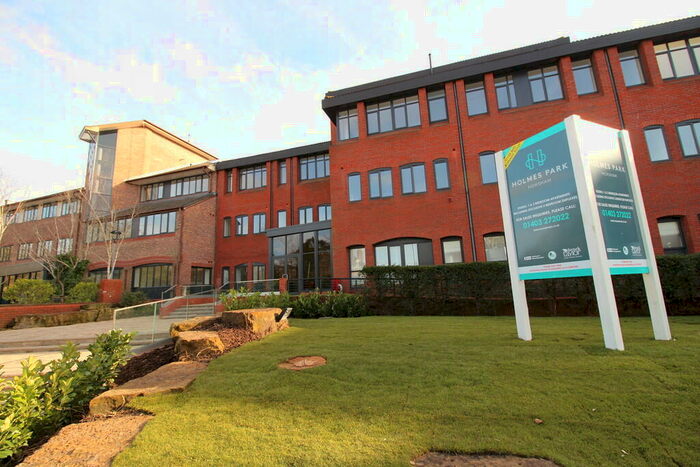 2 Bedroom Apartment To Rent In Holmes Park, Horsham, RH12