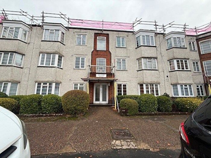 2 Bedroom Flat To Rent In Charminster Road, Bournemouth, BH8