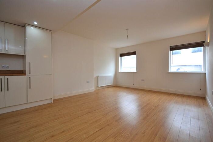 2 Bedroom Flat To Rent In High Street Bromley, BR1