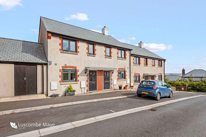 2 Bedroom End Terrace House For Sale In Mcilwraith Road, Salcombe, TQ8