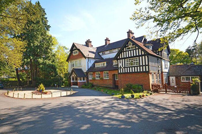 1 Bedroom Flat To Rent In Tower Road, Hindhead, GU26