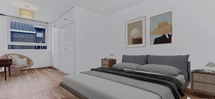 2 Bedroom Flat To Rent In Willow Tree Close, London, SW18