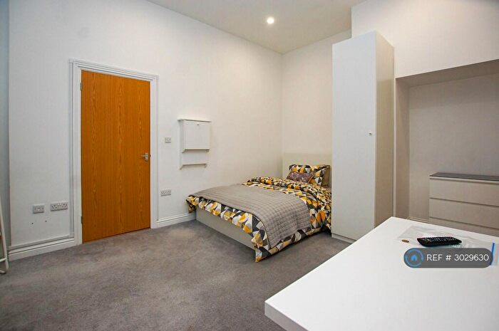 Studio To Rent In Victoria Road South, Southsea, PO5