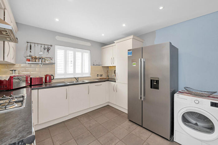 3 Bedroom End Of Terrace House For Sale In Cameron Road, Chesham, HP5