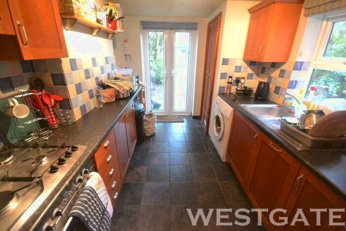 3 Bedroom Terraced House To Rent In Blenheim Road, Reading, RG1
