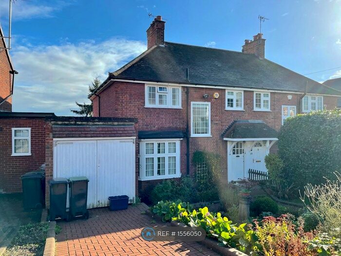 3 Bedroom Semi-Detached House To Rent In Roding View, Buckhurst Hill, IG9