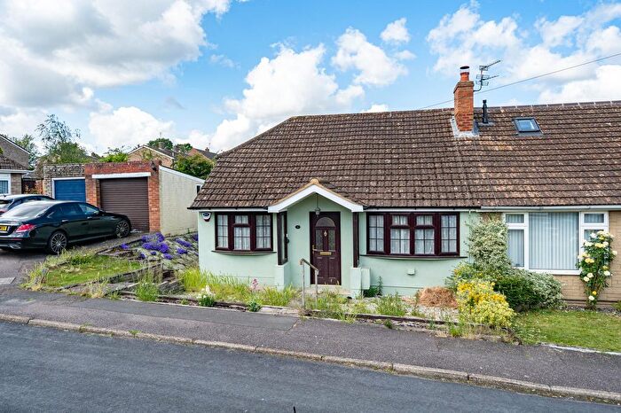 2 Bedroom Semi-Detached Bungalow For Sale In Bunyans Walk, Harlington, LU5