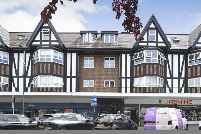 2 Bedroom Flat To Rent In Station Square, Petts Wood, Orpington, BR5