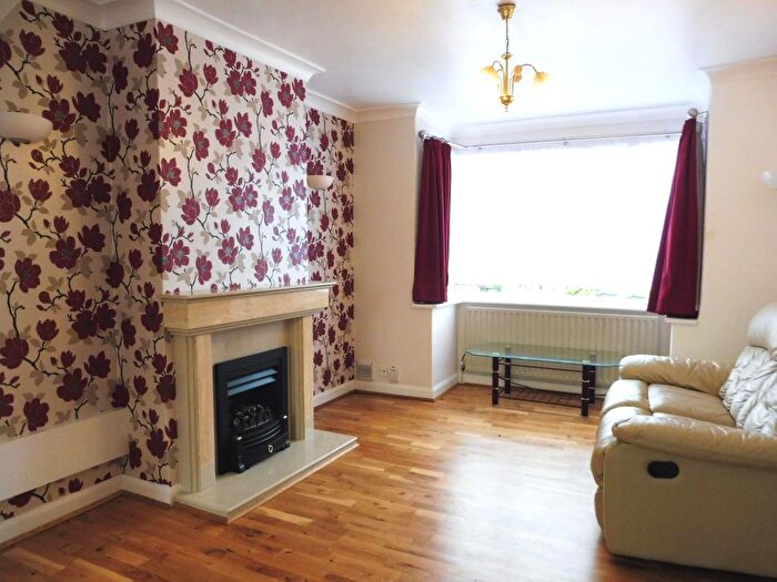4 Bedroom Property To Rent In Damson Lane, Solihull, B92