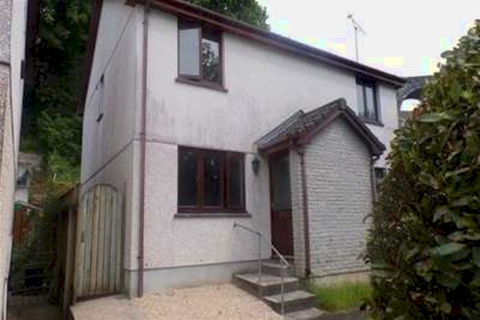 2 Bedroom Semi-Detached House To Rent In St Austell, PL25