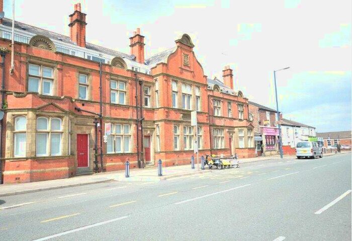 2 Bedroom Apartment To Rent In Constable House, Stockport Road, Denton, Manchester, M34