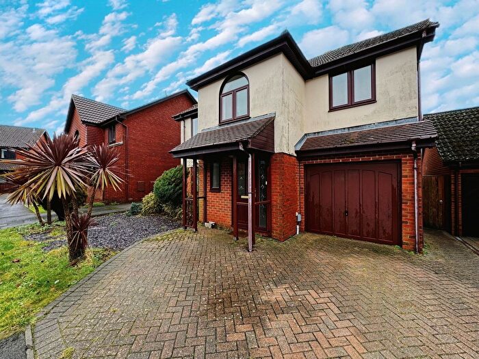 4 Bedroom Detached House To Rent In Pershore Close, Southampton, SO31