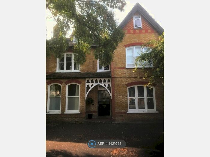 3 Bedroom Flat To Rent In Ealing, London, W5