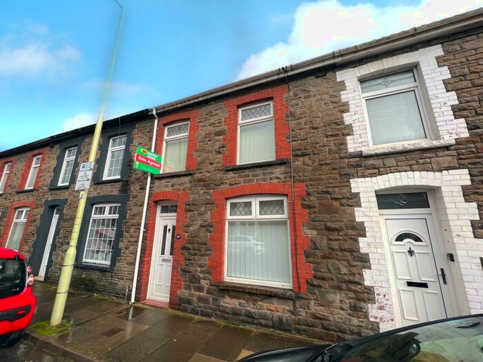 3 Bedroom House To Rent In Middle Street, Pontypridd, CF37