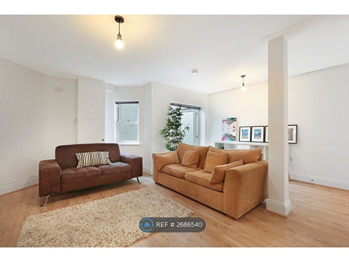 2 Bedroom Flat To Rent In Gordon Road, London, W5