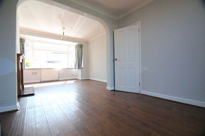 3 Bedroom Terraced House To Rent In Oakleigh Road, Uxbridge, UB10