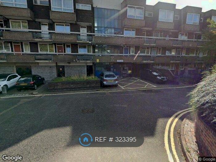 3 Bedroom Maisonette To Rent In Damory House, London, SE16