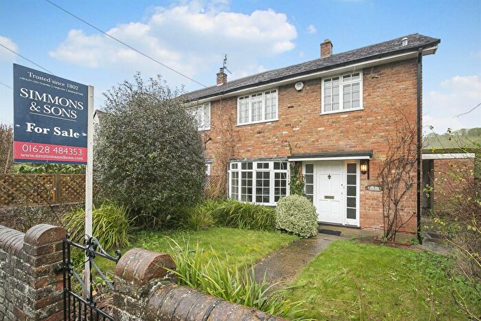 3 Bedroom Semi-Detached House For Sale In Marlow Road, Bisham, SL7