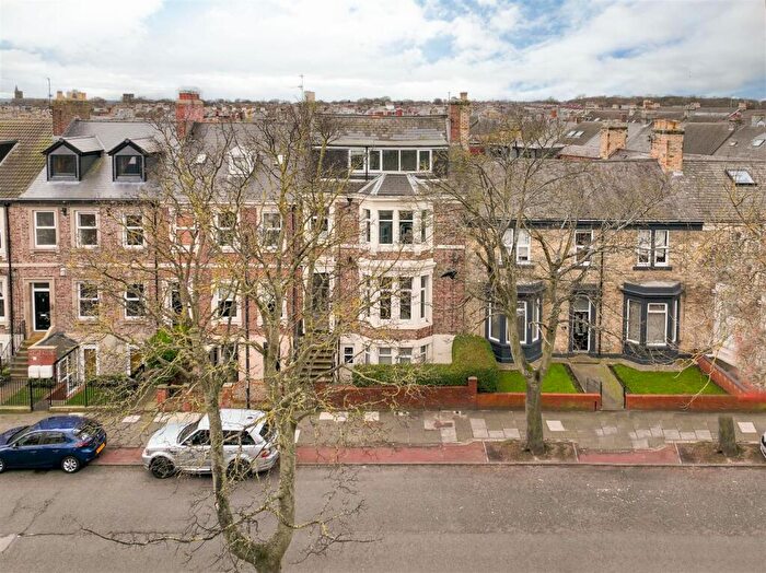 2 Bedroom Apartment For Sale In Washington Terrace, North Shields, NE30