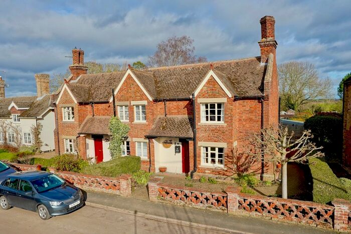 3 Bedroom Semi-Detached House For Sale In Vicarage Road, Waresley, Sandy, Cambridgeshire, SG19