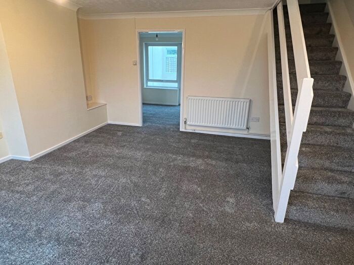 3 Bedroom Terraced House To Rent In Longmoor Road, Basingstoke, RG21