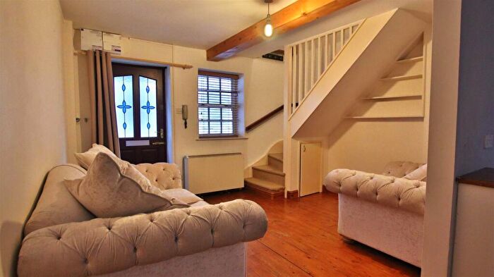 2 Bedroom Cottage For Sale In Post Office Lane, Tewkesbury, GL20