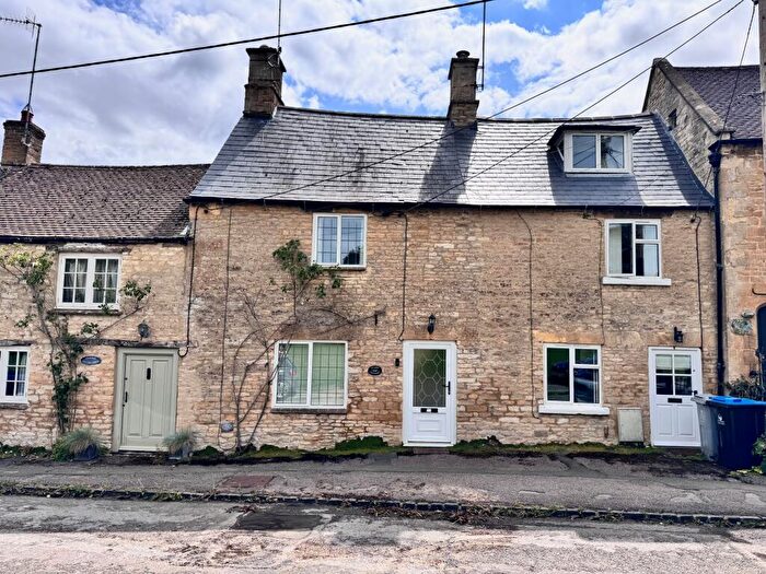 3 Bedroom Cottage For Sale In Church Street, Shipton-under-Wychwood, OX7