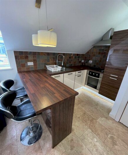 1 Bedroom Flat To Rent In The Parade, Roath, Cardiff, CF24