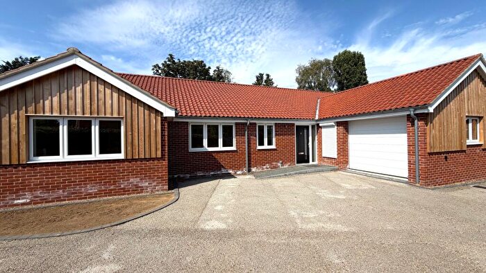 4 Bedroom Detached Bungalow To Rent In Serenity, Marjorie Loke, Trunch, Norfolk, NR28