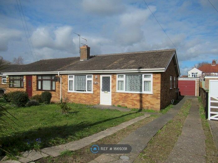 2 Bedroom Bungalow To Rent In Parana Court, Norwich, NR7