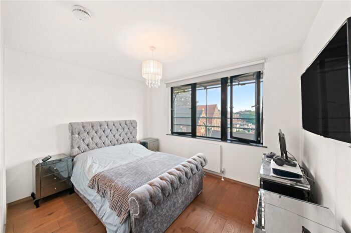1 Bedroom Flat To Rent In High Street, Yiewsley, West Drayton, UB7