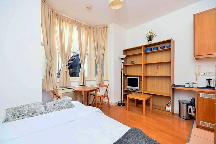 Studio To Rent In Fairholme Road, West Kensington, London, W14