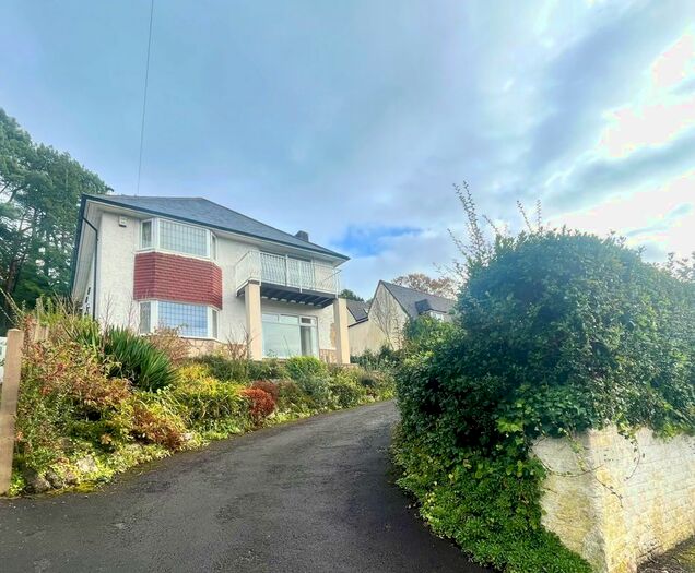 4 Bedroom Property To Rent In Thwaite Road, Poole, BH12