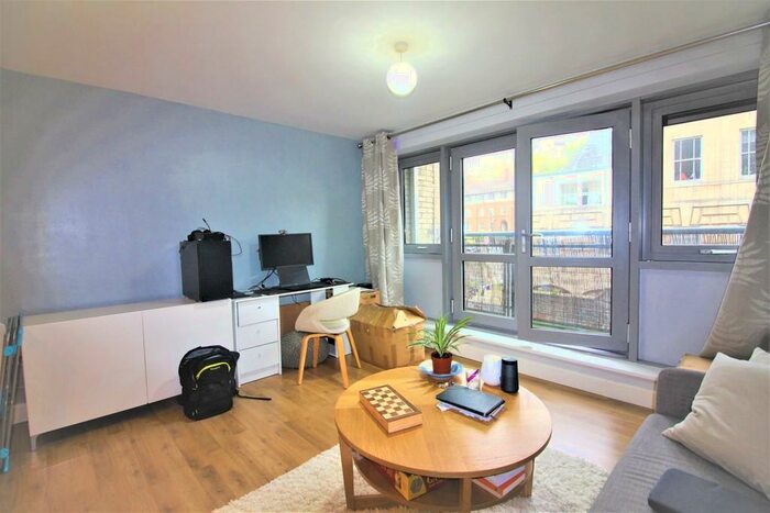 1 Bedroom Apartment To Rent In Hamilton Court, Montague Street, BS2