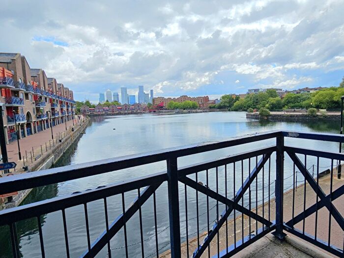 2 Bedroom Flat To Rent In Maynards Quay, London, E1W