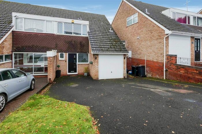 3 Bedroom Property To Rent In Blagdon Road, Halesowen, B63